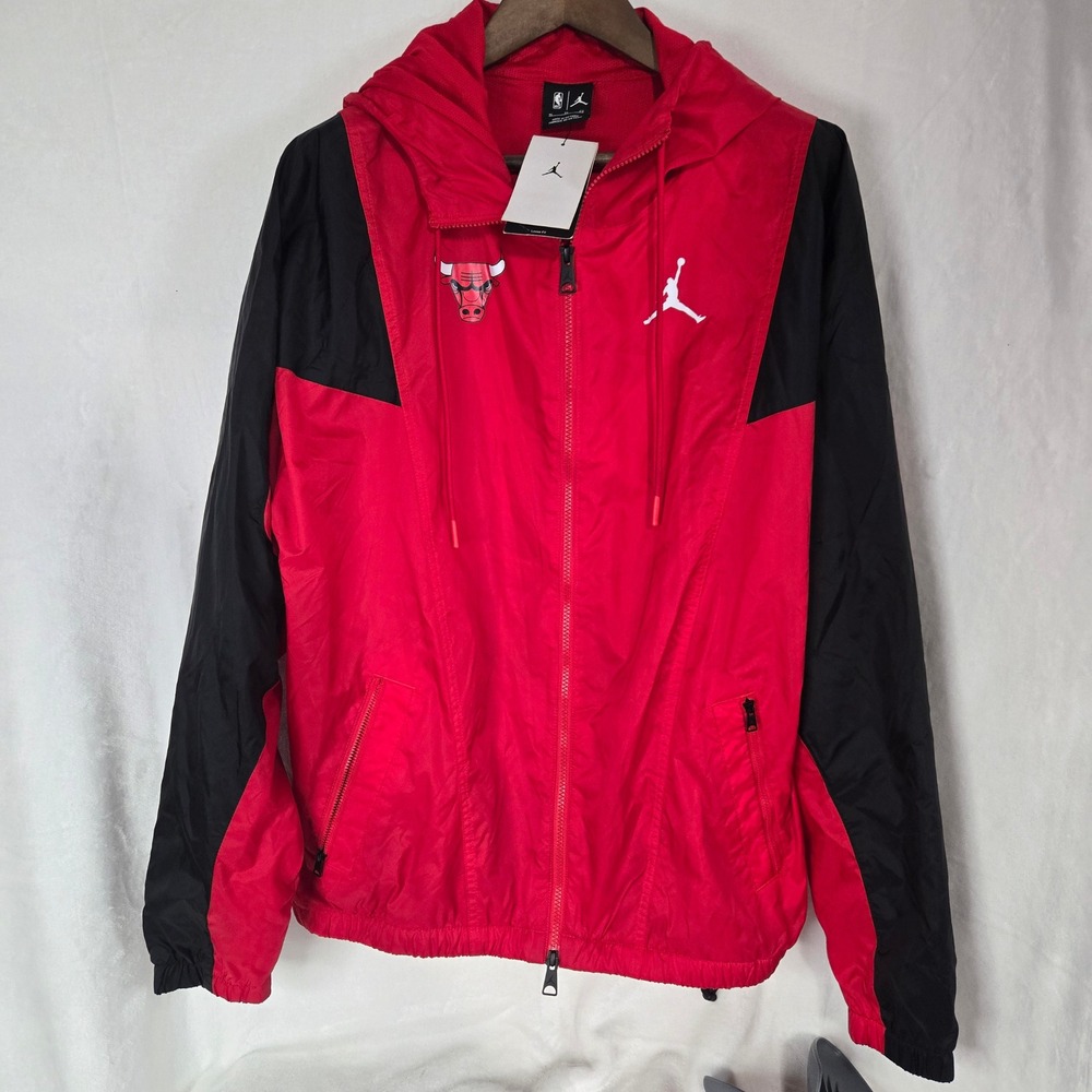 Jordan Chicago Bulls Courtside Windbreaker Jacket Red Black Mens XL DN9788-657